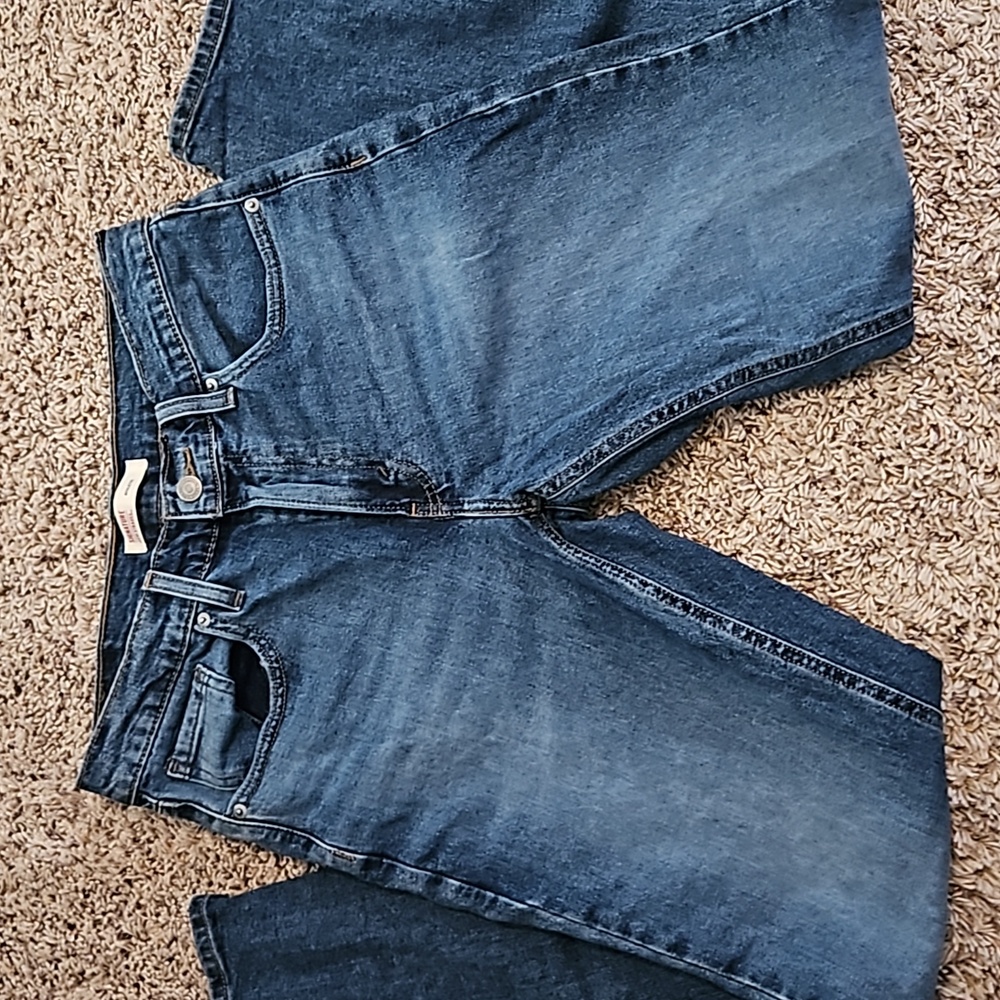 Levi Jeans sz 30 x 32 Athletic fit
